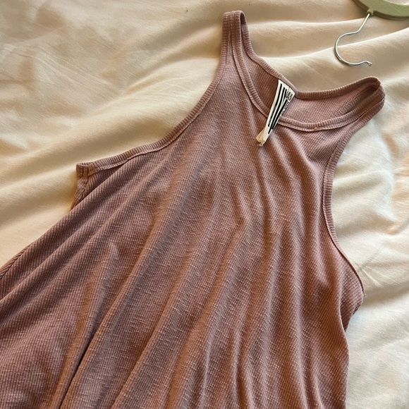 ✨FREE PEOPLE Mauve Scuba Neck Tank - Picture 4 of 7